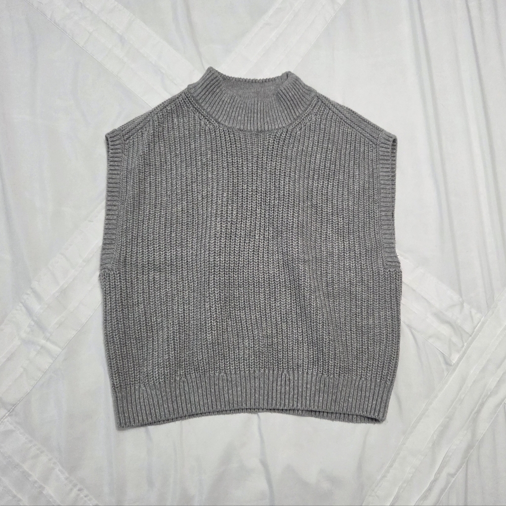 Abercrombie Cotton Blend Sweater Vest